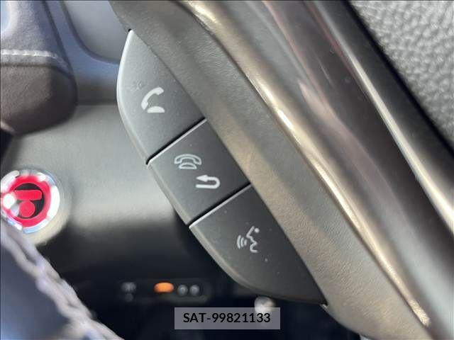 Honda VEZEL 2018-06 8662179-26