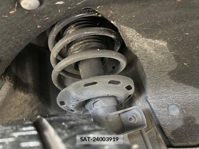 Honda VEZEL 2018-08 8667091-19