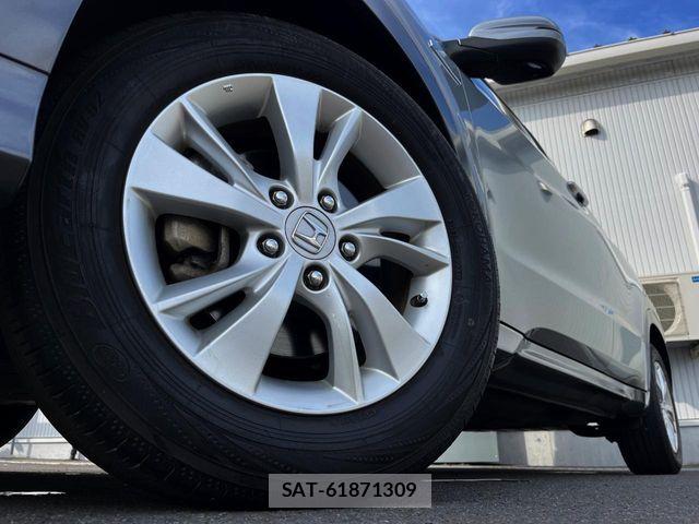 Honda VEZEL 2015-08 8667094-12