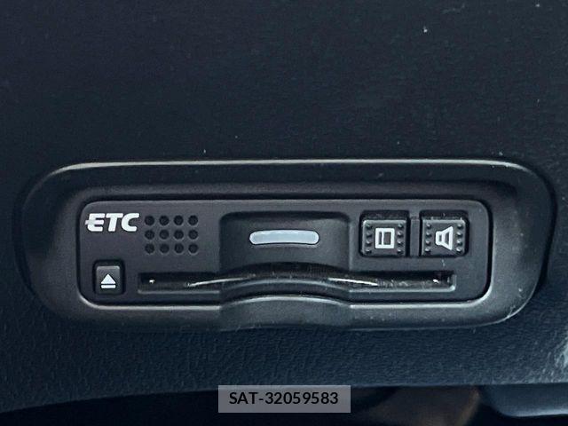 Honda VEZEL 2017-11 8667092-6