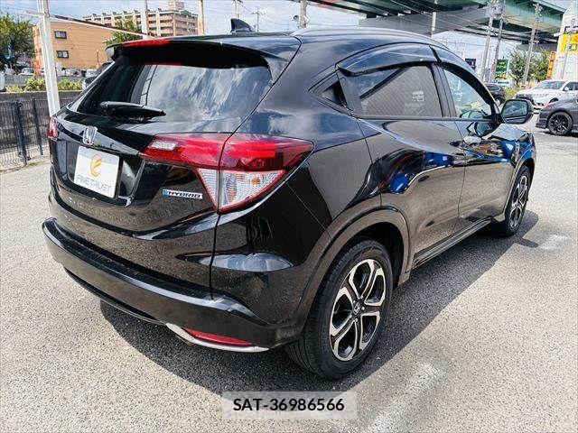 Honda VEZEL 2015-06 8667093-17