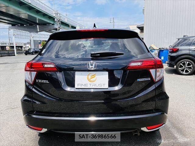 Honda VEZEL 2015-06 8667093-18