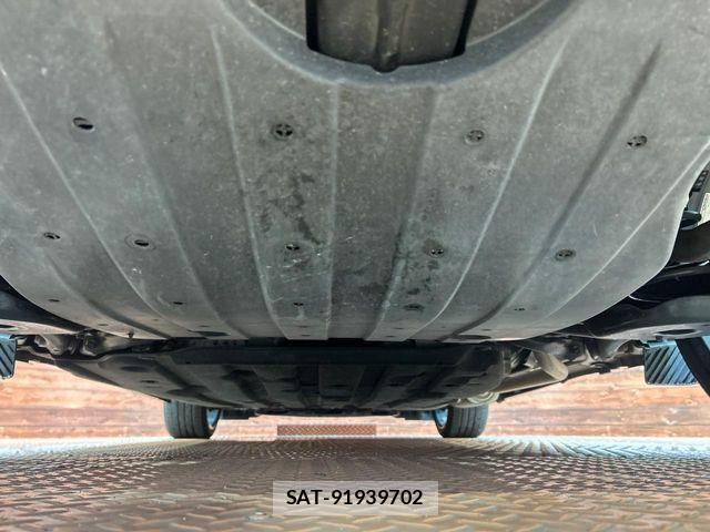 Honda VEZEL 2019-03 8667090-18