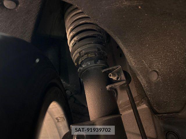 Honda VEZEL 2019-03 8667090-19