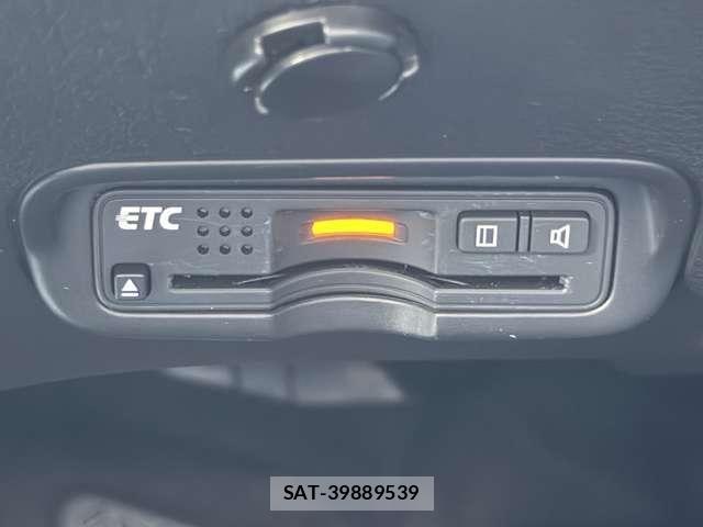 Honda VEZEL 2015-11 8686858-15