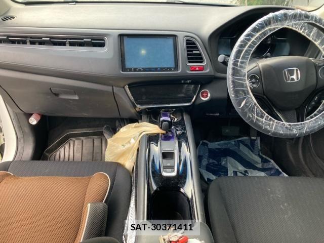 Honda VEZEL 2014-05 8686863-13