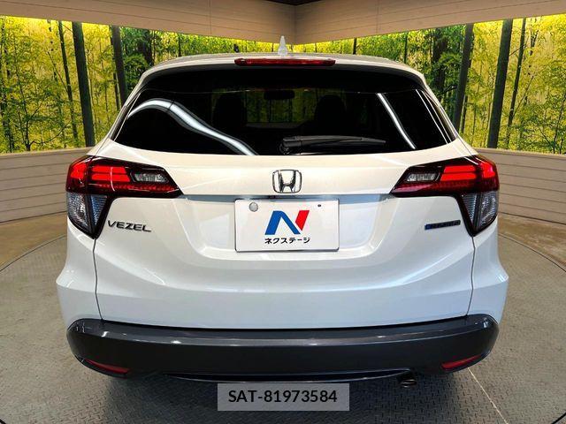 Honda VEZEL 2017-12 8686857-14