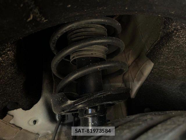 Honda VEZEL 2017-12 8686857-19