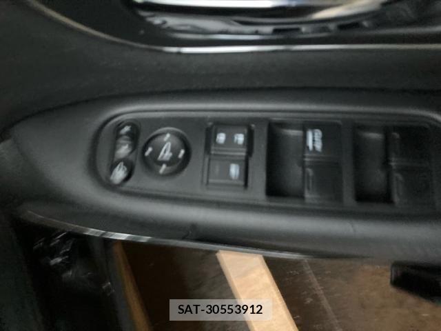 Honda VEZEL 2017-06 8746606-10