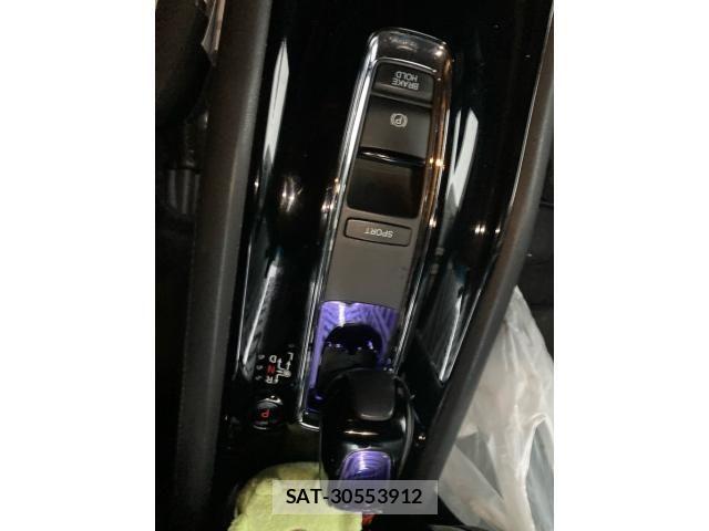 Honda VEZEL 2017-06 8746606-18