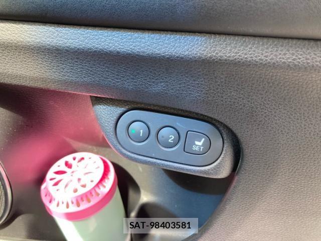 Honda VEZEL 2016-03 8746607-12