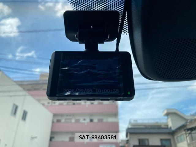 Honda VEZEL 2016-03 8746607-18