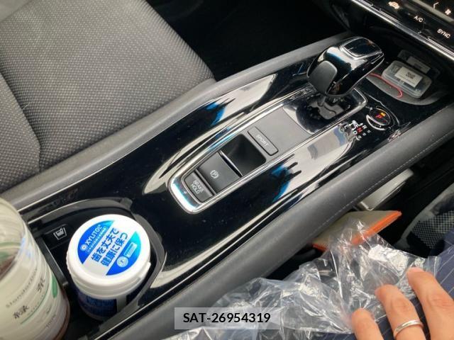 Honda VEZEL 2019-10 8746596-23