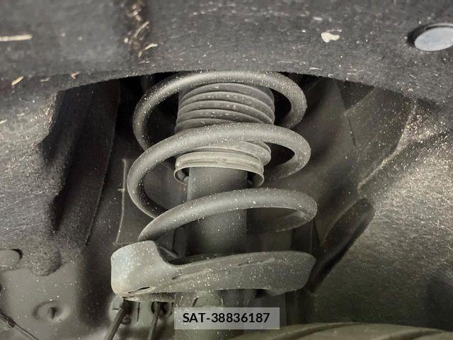 Honda VEZEL 2017-08 8746603-19