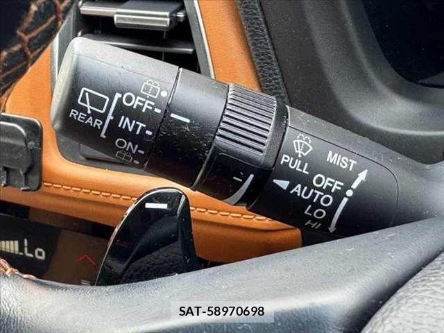 Honda VEZEL 2018-07 8746604-26