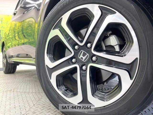 Honda VEZEL 2018-08 8782506-12