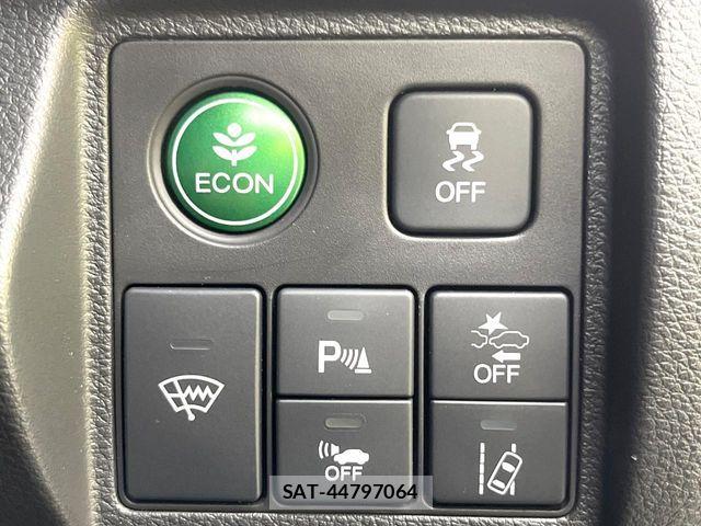 Honda VEZEL 2018-08 8782506-4