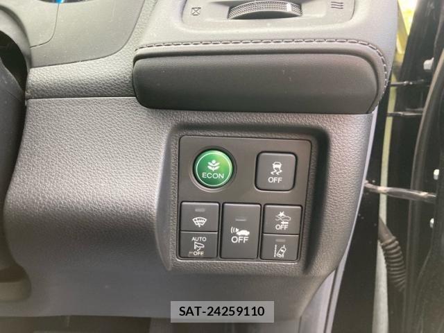 Honda VEZEL 2018-03 8797842-14