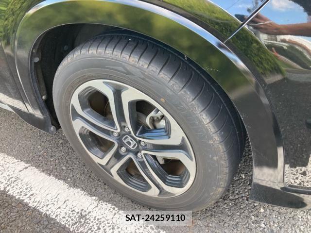 Honda VEZEL 2018-03 8797842-3