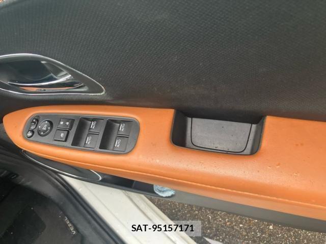 Honda VEZEL 2016-02 8797847-12