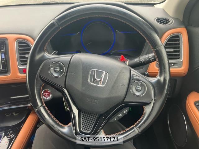 Honda VEZEL 2016-02 8797847-14