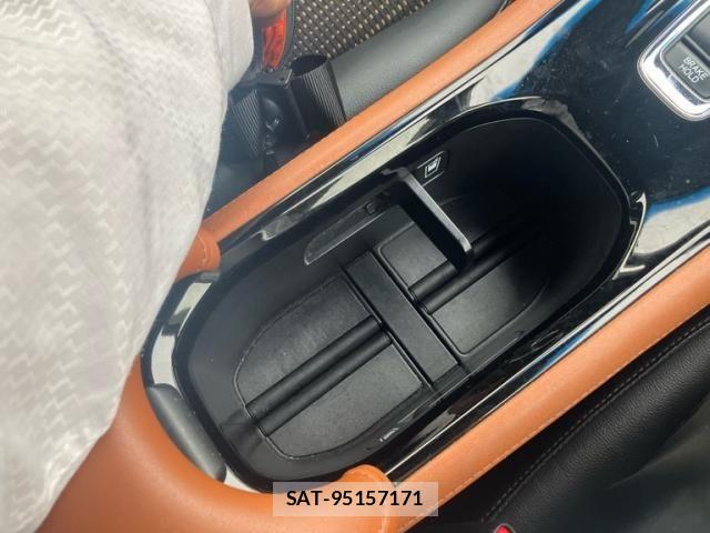 Honda VEZEL 2016-02 8797847-18