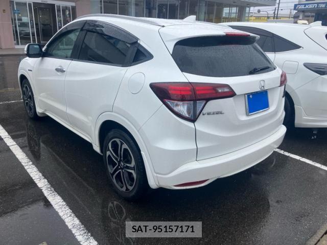 Honda VEZEL 2016-02 8797847-2