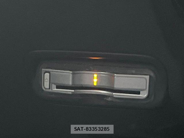 Honda VEZEL 2015-06 8797845-6