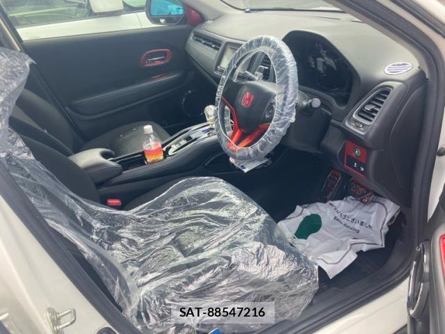 Honda VEZEL 2014-03 8797846-10