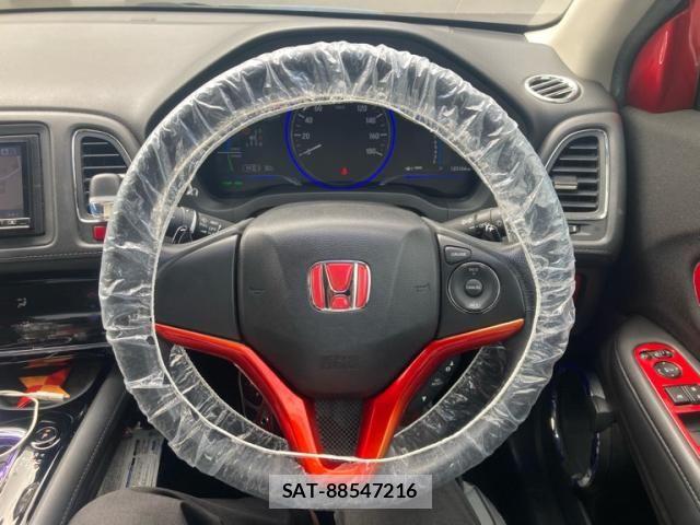 Honda VEZEL 2014-03 8797846-19