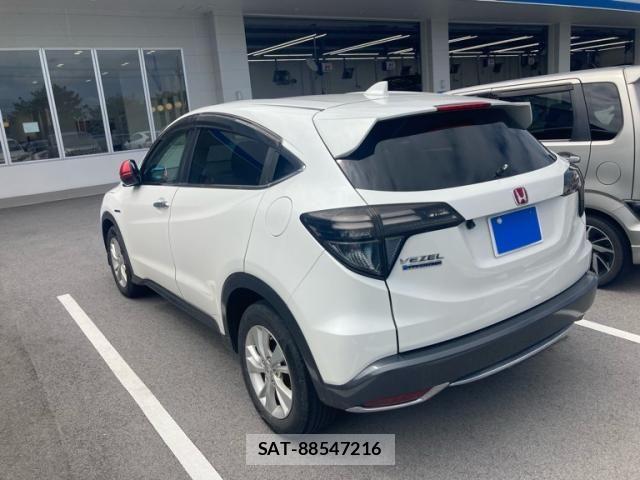 Honda VEZEL 2014-03 8797846-2
