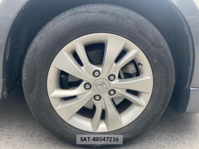 Honda VEZEL 2014-03 8797846-3