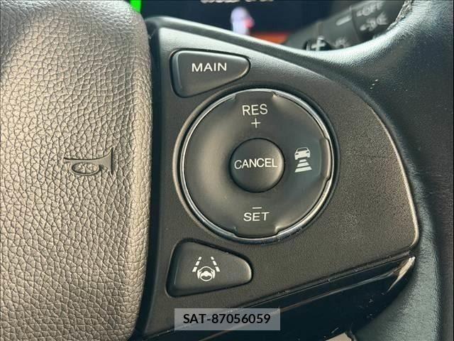 Honda VEZEL 2017-11 8797843-12
