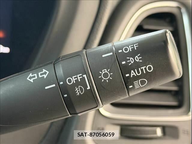 Honda VEZEL 2017-11 8797843-14