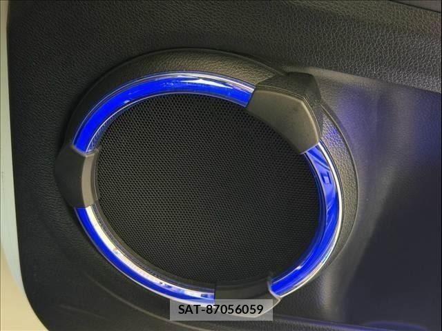 Honda VEZEL 2017-11 8797843-28