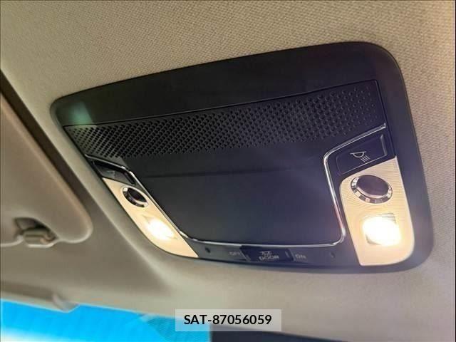 Honda VEZEL 2017-11 8797843-29