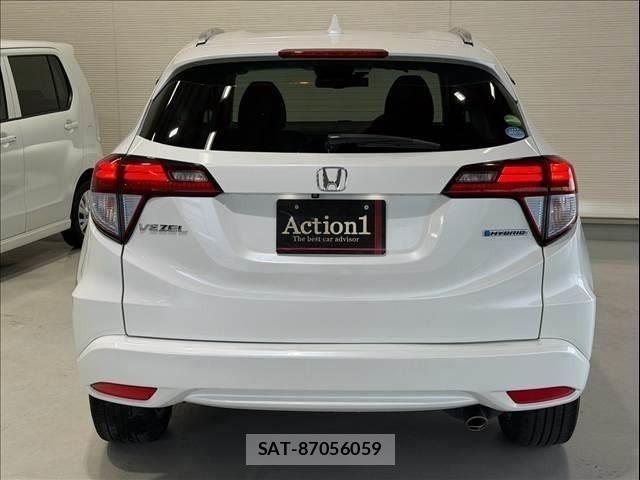 Honda VEZEL 2017-11 8797843-4