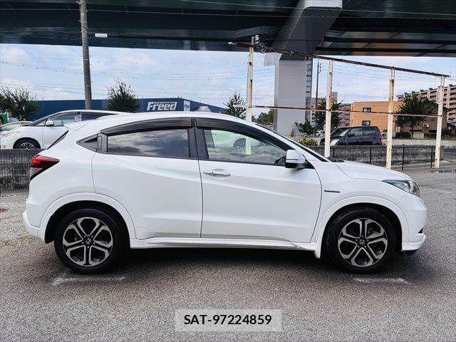 Honda VEZEL 2016-05 8832320-17