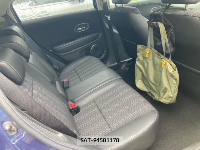 Honda VEZEL 2014-01 8832328-6