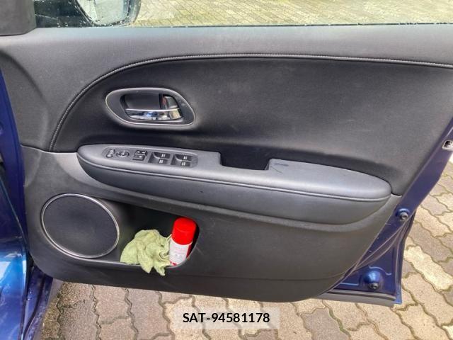 Honda VEZEL 2014-01 8832328-7