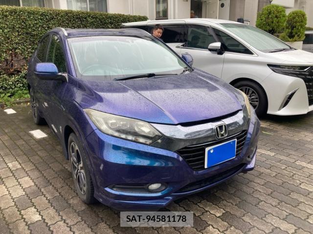 Honda VEZEL 2014-01 8832328-1