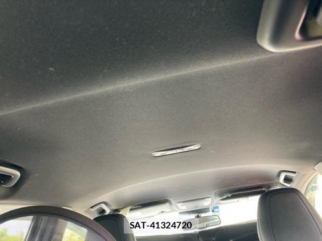 Honda VEZEL 2018-02 8832312-7