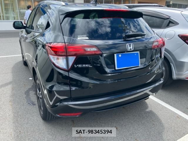 Honda VEZEL 2014-06 8832335-3