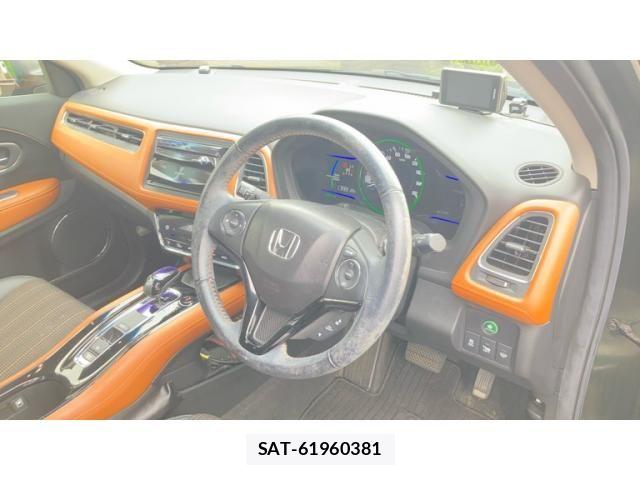 Honda VEZEL 2014-03 8832331-7