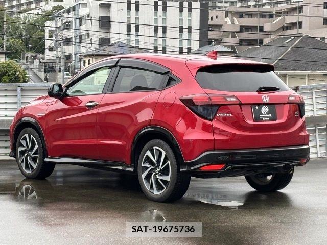 Honda VEZEL 2016-03 8832322-23