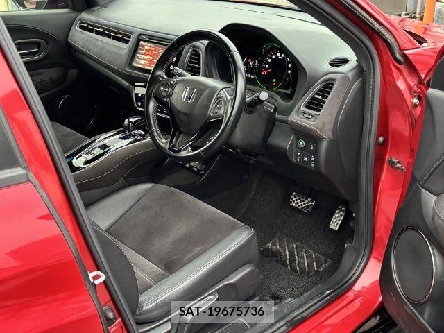 Honda VEZEL 2016-03 8832322-3