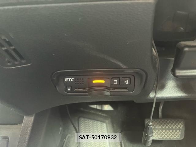 Honda VEZEL 2016-12 8832333-18
