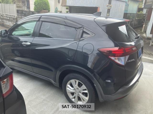 Honda VEZEL 2016-12 8832333-7