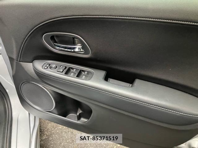 Honda VEZEL 2016-06 8832319-15