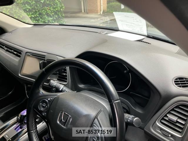 Honda VEZEL 2016-06 8832319-17